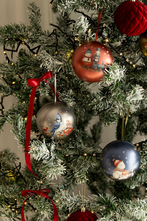 Silver Blue Jay Christmas Bauble Filled with Crunchy Truffle Pops 100g - WOW Chocolao!